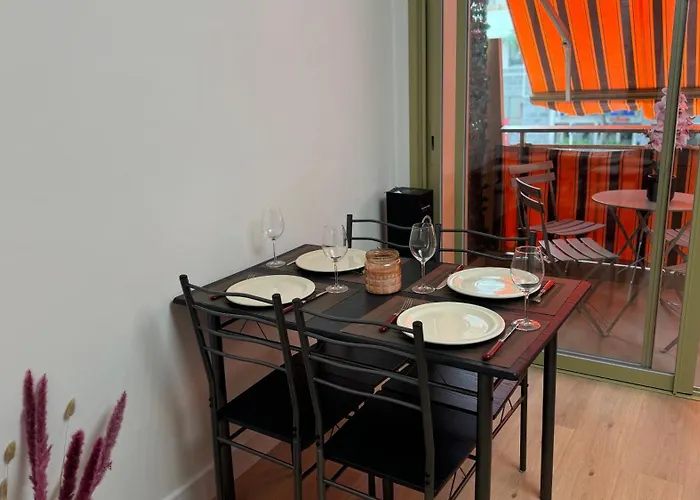 Juan-les-pins Clim-plage 200m -piscine Апартаменты *