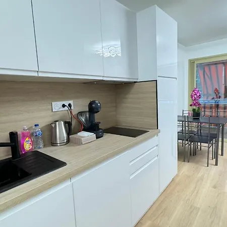 Juan-les-pins Clim-plage 200m -piscine شقة *